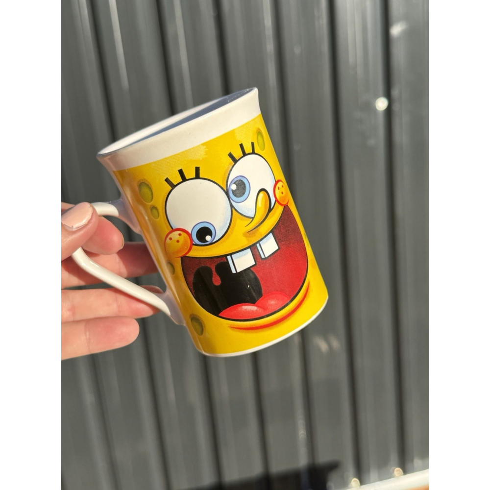 2013 SpongeBob SquarePants 10 fl. oz. Coffee Mug Cup Viacom Pineapple Cartoon